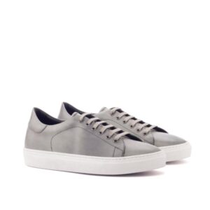 Grey Trainer