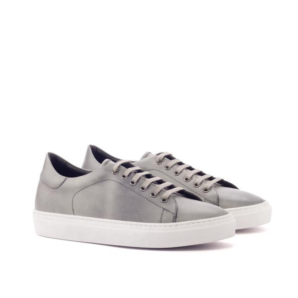 Grey Trainer